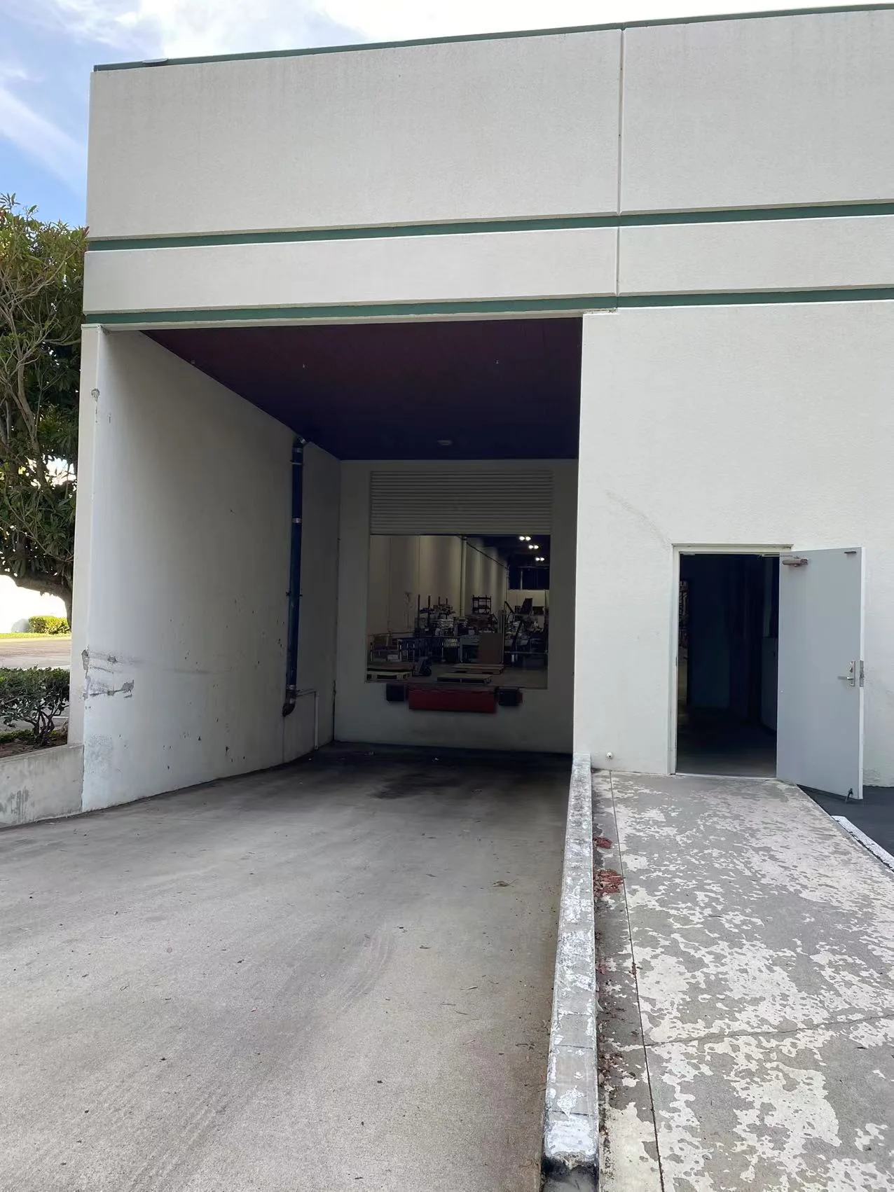 Tigeray loading entrance